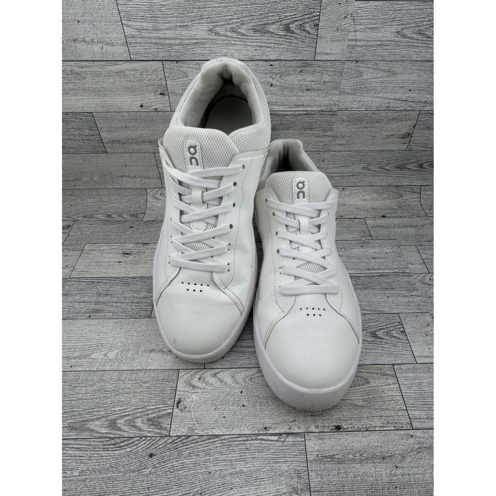 On Running The Roger Advantage Men Sz 9.5 White Tennis Sneakers 3MD10642351